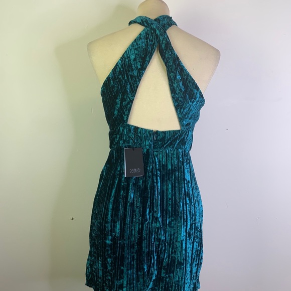 NBD Abriel Dress - Picture 7 of 8